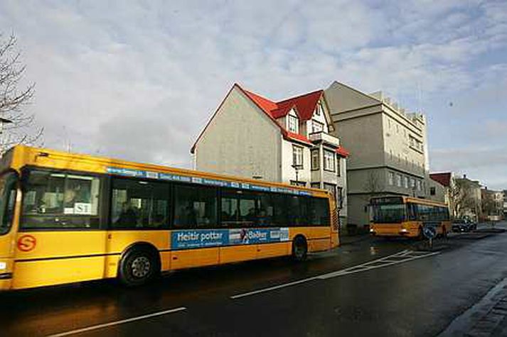 Hraðahindranir kosta strætó milljónir á ári hverju.