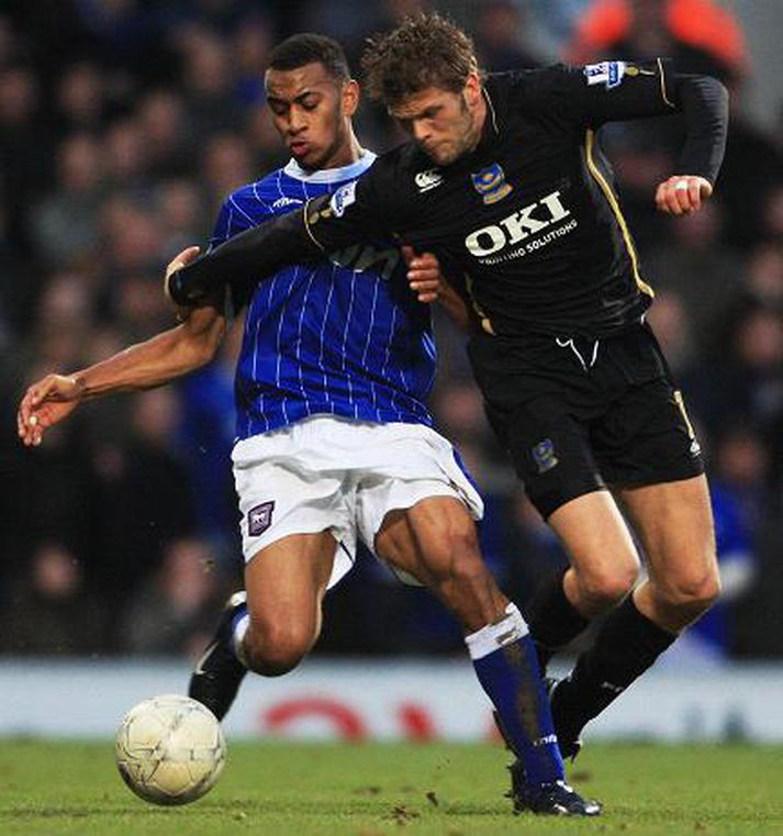 Hermann Hreiðarsson og félagar í Portsmouth heimsækja Preston.