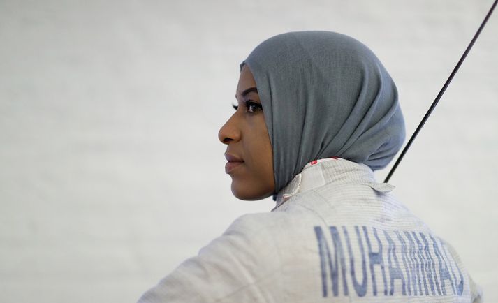 Ibtihaj Muhammad er fyrsta bandaríska íþróttakonan sem keppir á Ólympíuleikunum íklædd hijab.