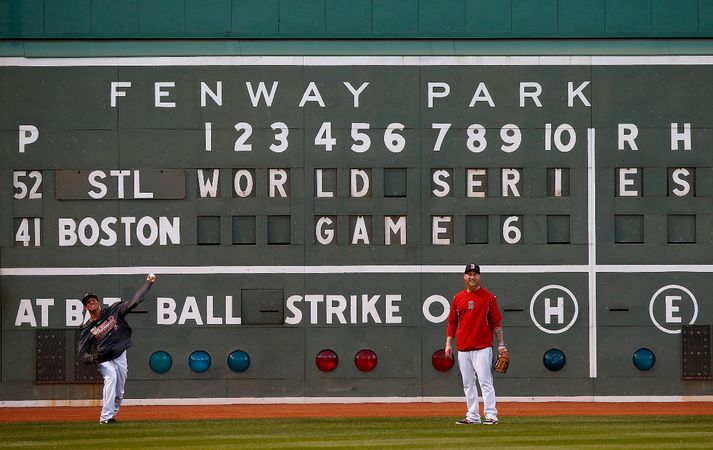 Það verður þokkaleg stemning á Fenway Park í kvöld.