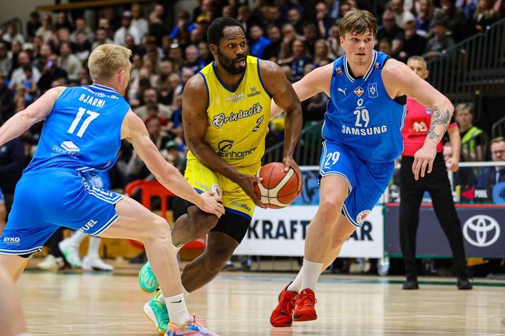 Jeremy Pargo brýst í gegnum vörn Stjörnunnar á síðasta tímabili.