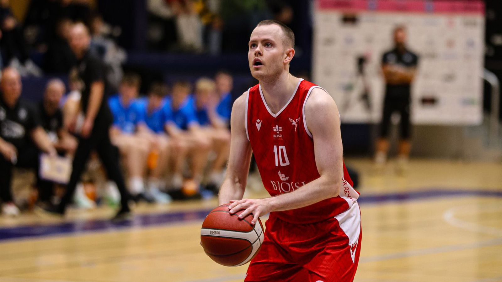 Upp­gjörið: Valur - Njarð­vík 94-86 | Valur átti síðasta á­hlaupið og tryggði sér sigurinn