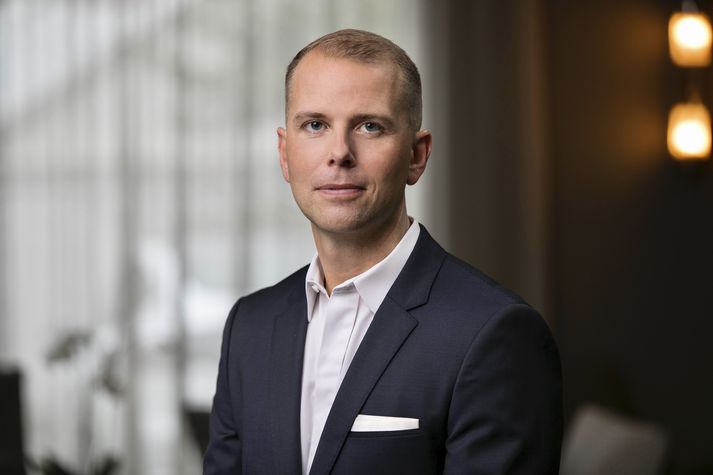 Jón Sigurðsson, forstjóri Stoða, segir erfitt að sjá hvernig markmið atvinnustefnunnar um aukna framleiðni og fleiri háframleiðnistörf eiga að nást ef aðgerðir stjórnvalda um auknar álögur beinast fyrst og fremst að þeim atvinnugreinum sem þegar hafa skilað mestum árangri í því að auka verðmætasköpun.