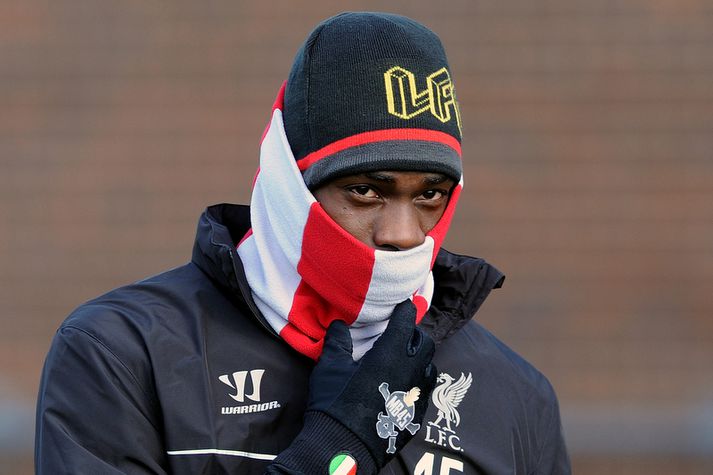 Mario Balotelli á erfitt uppdráttar á Anfield.