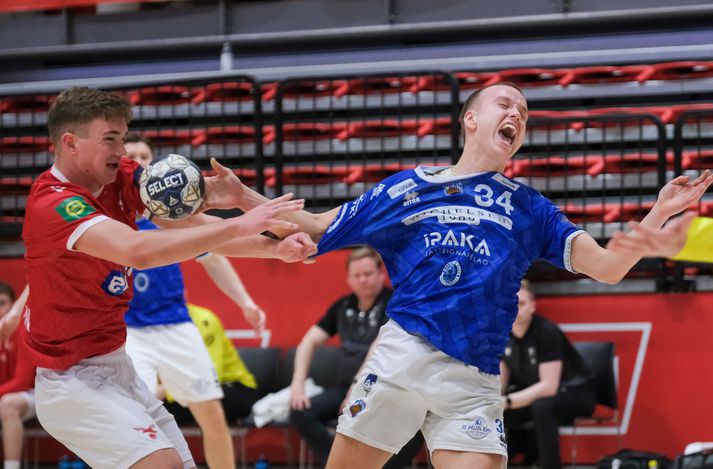 Ívar Logi Styrmisson var markahæstur hjá Fram með sjö mörk þrátt fyrir að hér virðist hafa verið brotið á honum.