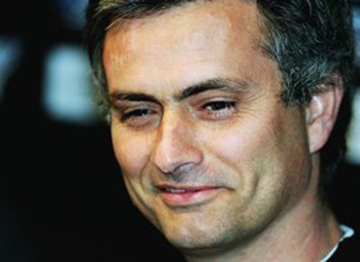 Jose Mourinho segir vandræði Arsenal stafa af því að liðið sé ekki nógu duglegt við að laga sig að leikaðferð andstæðinganna
