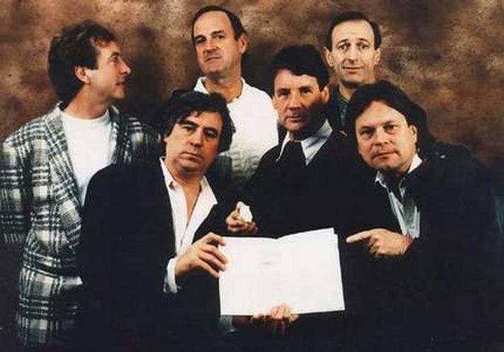 Monty Python ætla að starfa aftur saman eftir langt hlé.