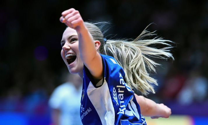 Dana Guðmundsdóttir fagnar í leiknum í dag gegn Úrugvæ
