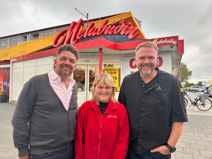 Snorri Guðmundsson, Inga Hrönn Georgsdóttir og Pétur Alan Guðmundsson. Snorri og Pétur eru fráfarandi eigendur en Inga Hrönn tekur við daglegum rekstri búðarinnar.