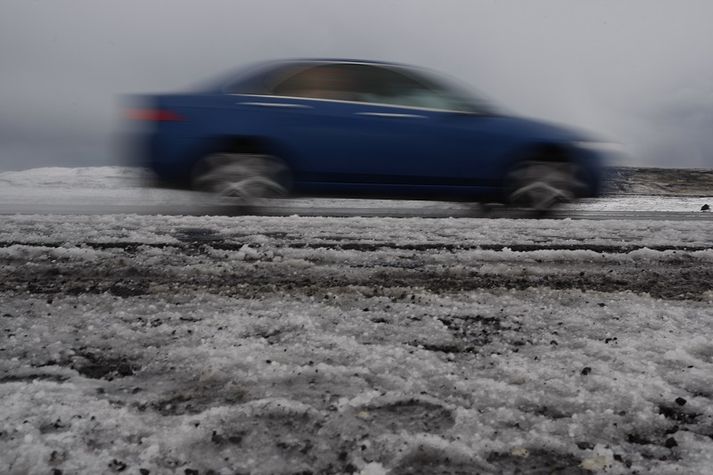 Hálka eða hálkublettir víða á Suðurlandi.