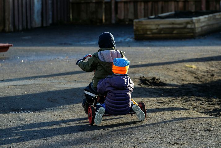 Börn að leik á leikskóla. Myndin er úr safni og tengist efni fréttarinnar ekki með beinum hætti.