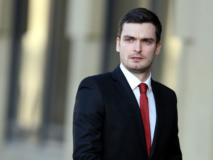 Adam Johnson fyrir utan réttarsalinn í dag.