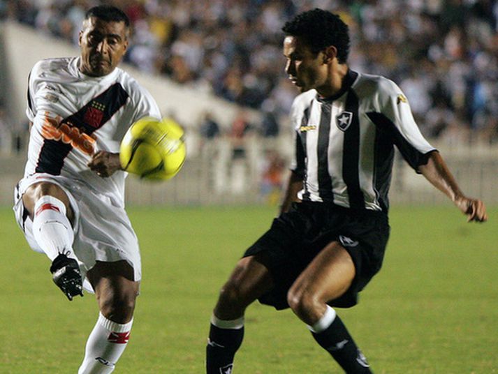 Brasilíski knattspyrnumaðurinn Romario í leik með Vasco da Gama.