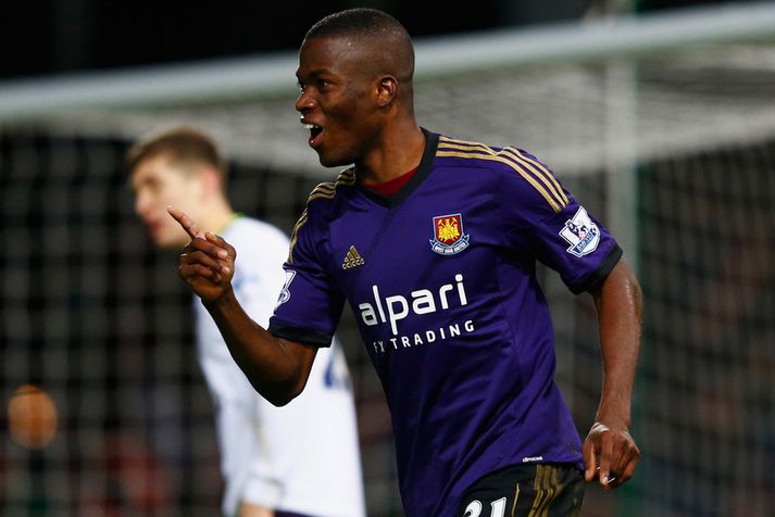 Enner Valencia fagnar marki sínu.