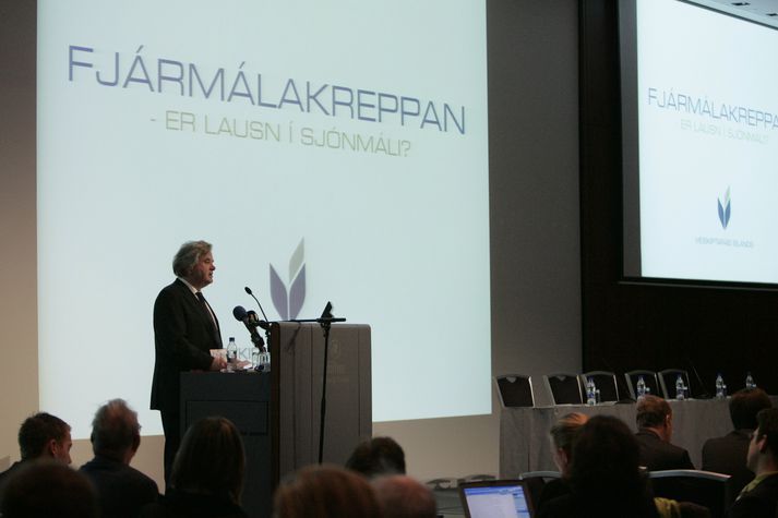 Yngvi talaði á morgunverðarfundi viðskiptaráðs með Davíð Oddsyni á dögunum.