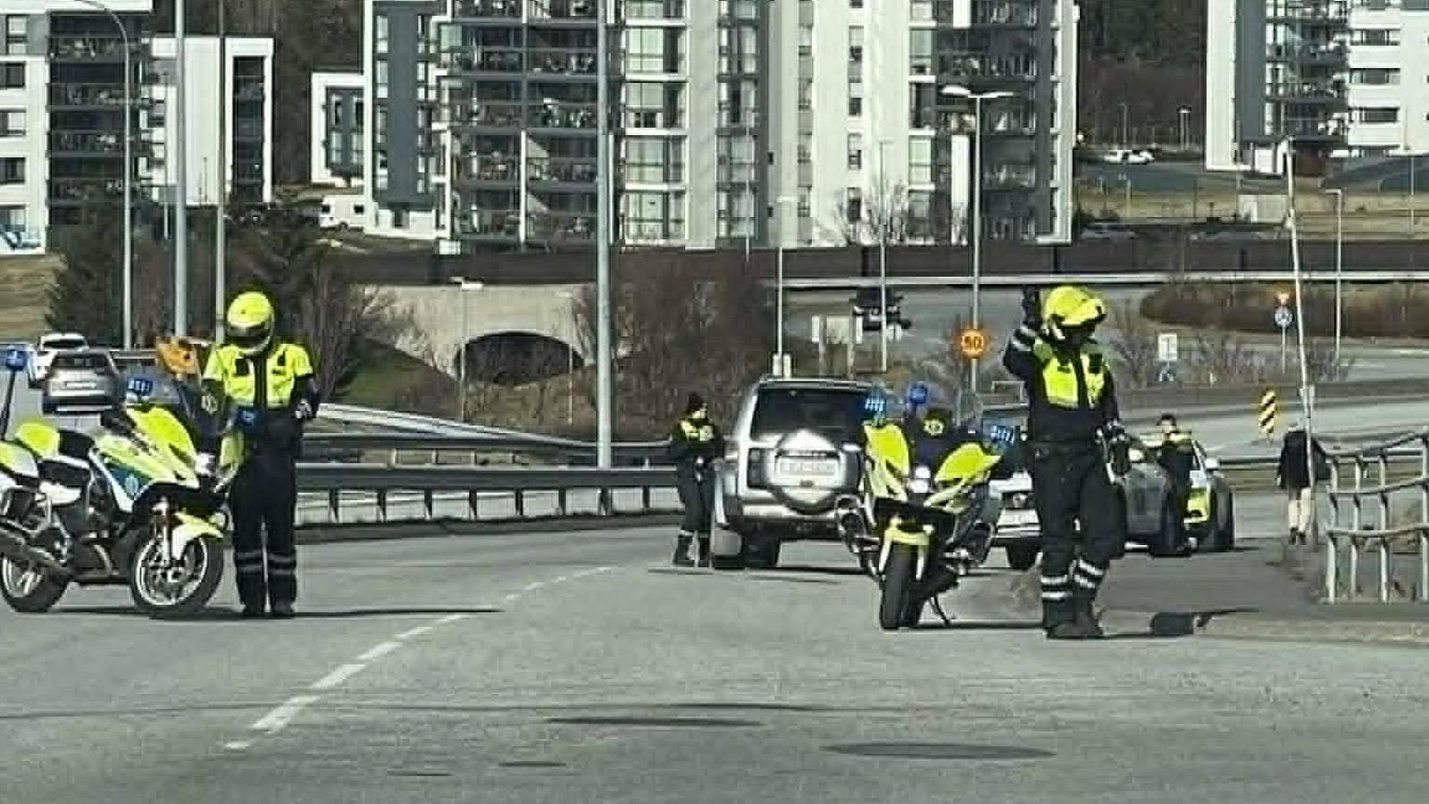 Tölu­verður við­búnaður lög­reglu í Kópa­vogi