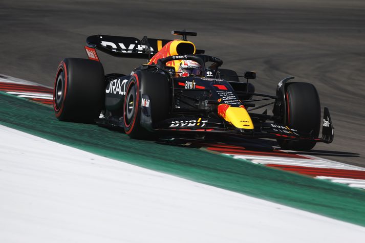 Max Verstappen ræsir aðeins þriðji í sinni fyrstu keppni eftir að hafa tryggt sér heimsmeistaratitilinn.