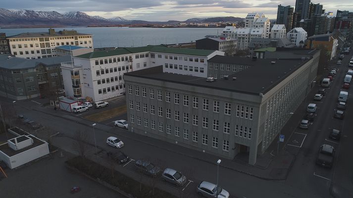 Fjármála- og efnahagsráðuneytið greiddi út 142 milljónir króna í kjölfar dóma og úrskurða sem varða einelti, áreitni eða vanrækslu á kjarasamningum.