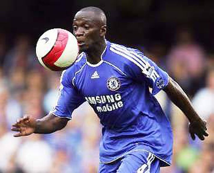 Claude Makelele verður 36 ára þegar nýji samningurinn rennur út.