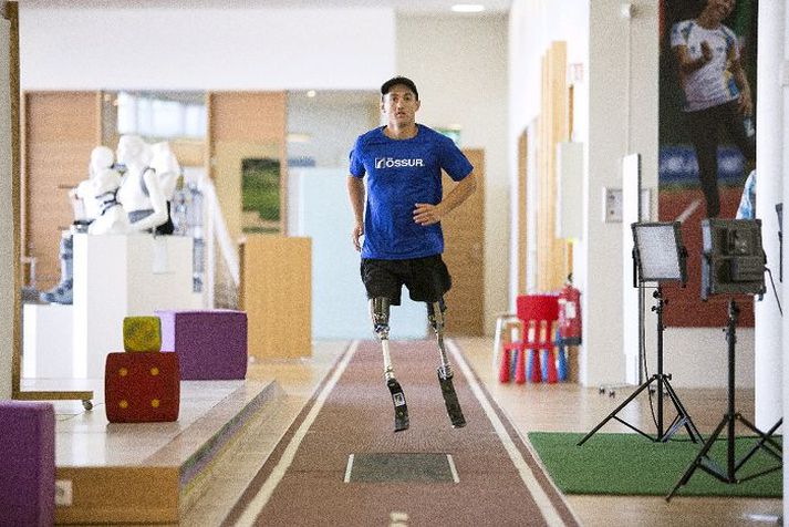 Garcia-Tolson mátaði gervifætur hjá Össuri til að sjá með hverjum þeirra hann gæti hlaupið hraðast.