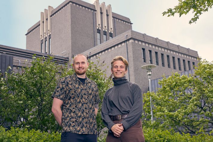 Hafstein Níelsson og Ólíver Þorsteinsson, höfundar verksins.