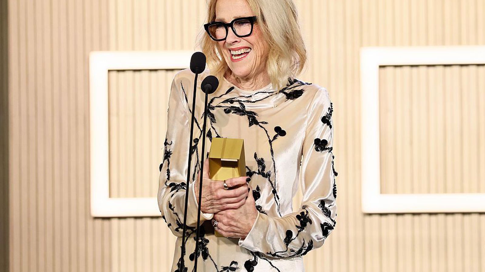 Var með krabba­mein og lést af völdum blóð­tappa í lunga