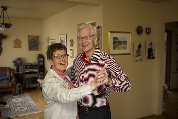 Dans hefur verið hluti af lífsstíl Jóns Freys og Matthildar alla tíð, enda eru þau kvik í hreyfingum og geislandi þótt komin séu fast að áttræðu.