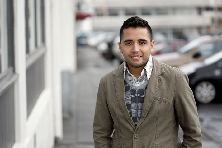 Raúl Sáenz situr í fjölþjóðlegri stjórn Alþjóðatorgs þar sem sjö þjóðir eiga fulltrúa. Fréttablaðið/Anton