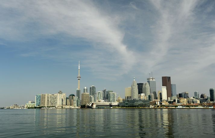 Frá kanadísku borginni Toronto.
