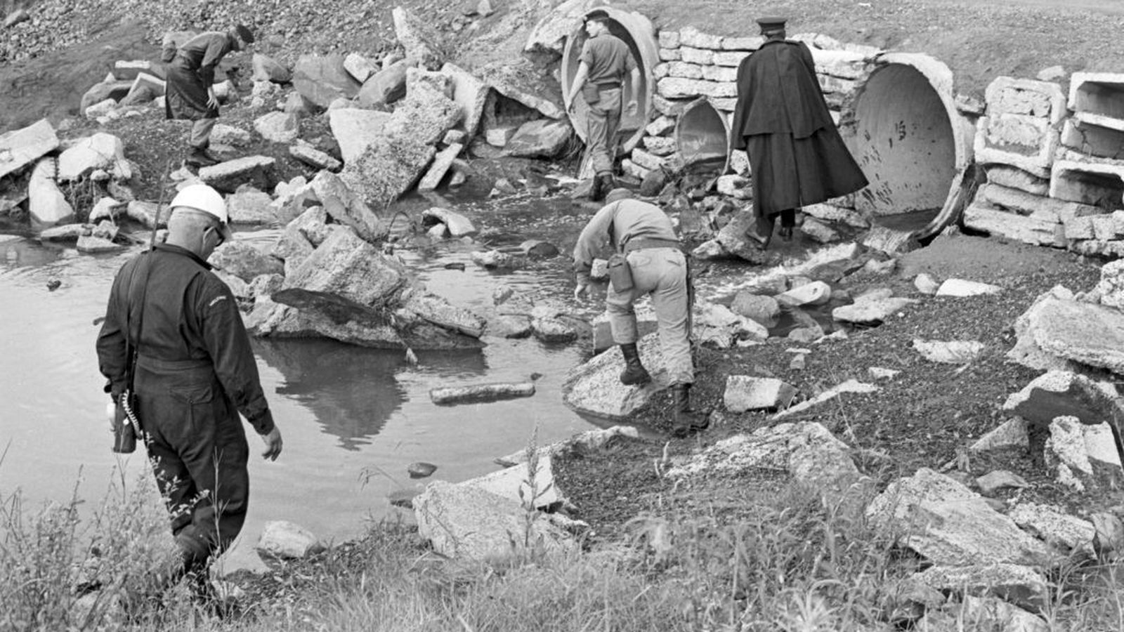 Þing­maður hyggst nafn­greina grunaðan í 55 ára morð­máli
