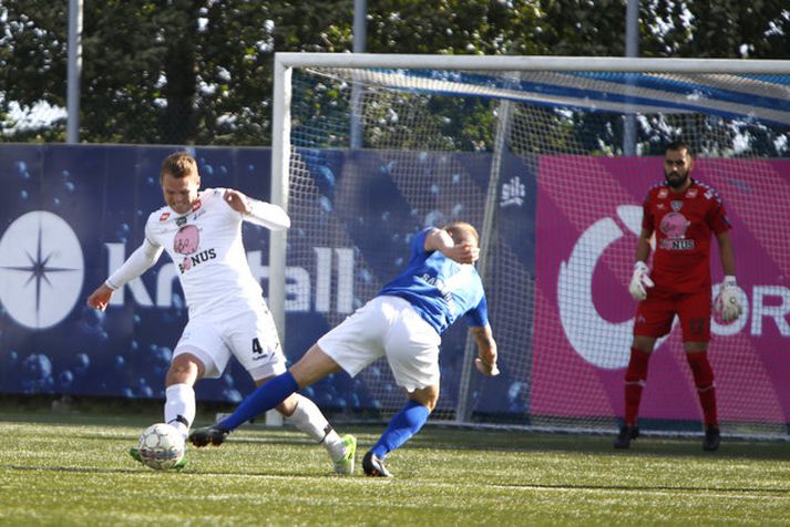 Hafsteinn skoraði jöfnunarmark ÍBV gegn Stjörnunni. Hér bjargar hann vel.