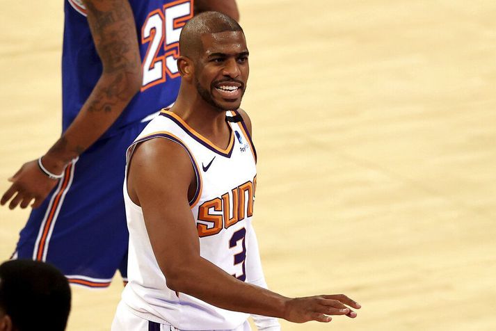 Chris Paul stal senunni í lokin á sigri Phoenix Suns gegn New York Knicks.