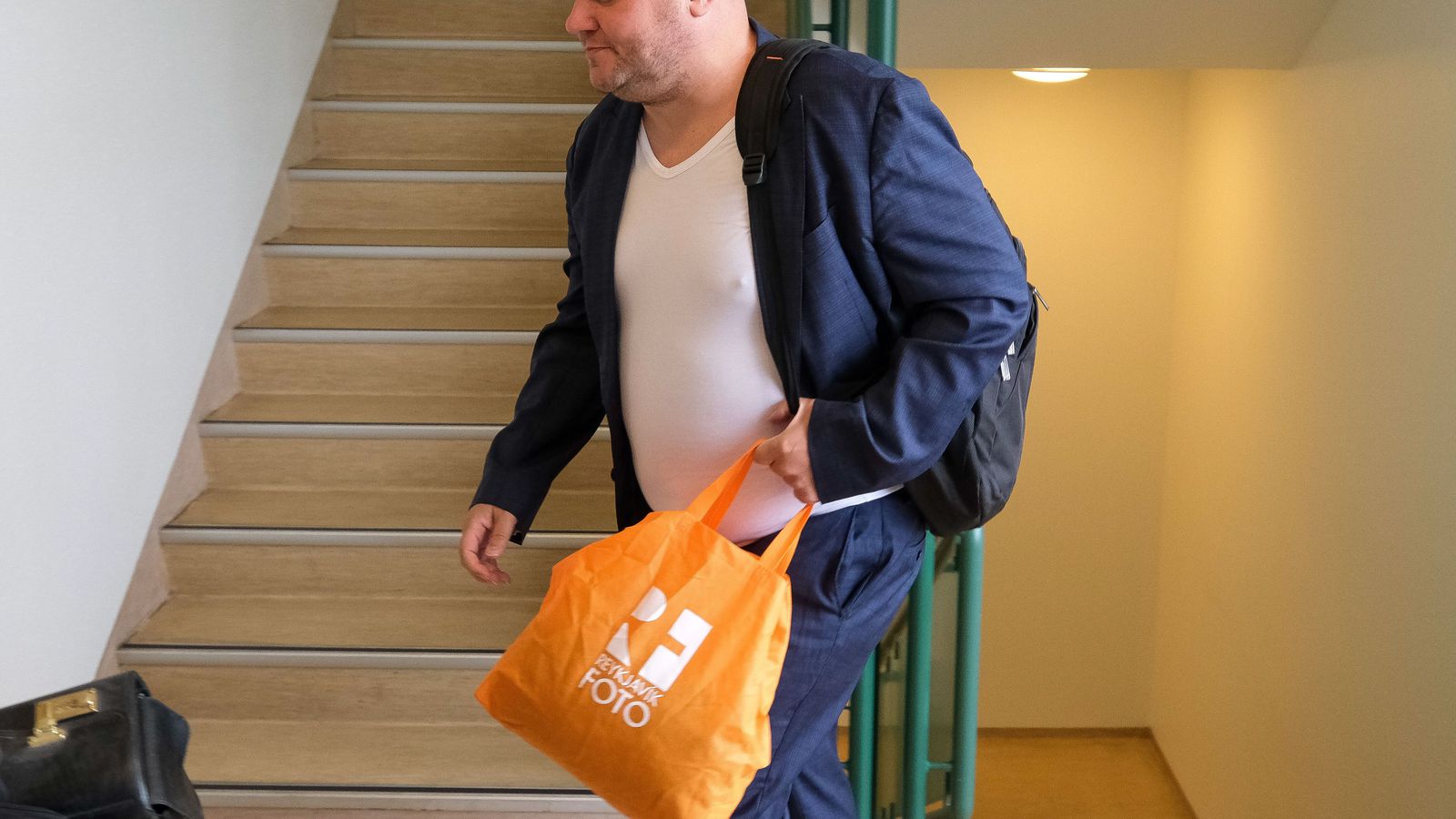 Sé ekki „stóri maðurinn“ sem lagði á ráðin um „að sjálfs­morða hann“