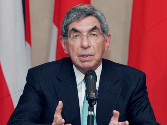 Oscar Arias.