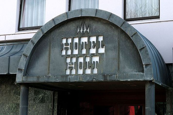 Allar flottustu svíturnar í Reykjavík eru upppantaðar um áramótin. Ingólfur Haraldsson, hótelstjóri á Nordica Hilton, þarf að sjá til þess að sá sem greiðir 125 þúsund krónur fyrir nóttina í forsetasvítunni verði ánægður með dvölina.
