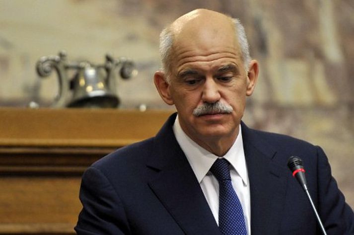 George Papandreou stóð af sér vantrauststillöguna.