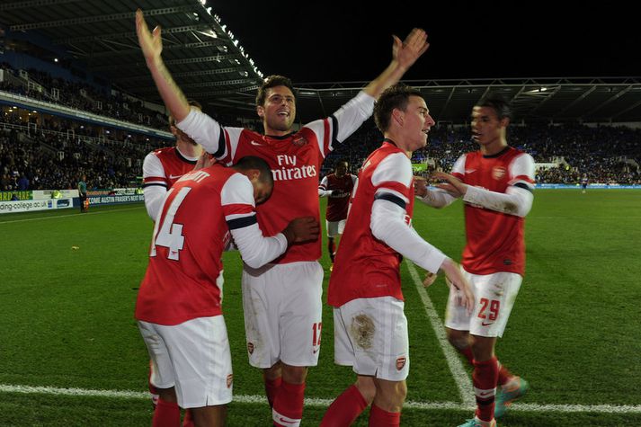 Leikmenn Arsenal fagna í gær.