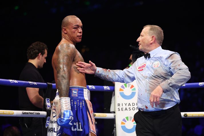 Fabio Wardley var allur lurkum laminn eftir bardagann gegn Daniel Dubois. Teymi Wardleys er ósátt við dómarann Howard Foster og finnst að hann hafi leyft Dubois að komast upp með of mikið.