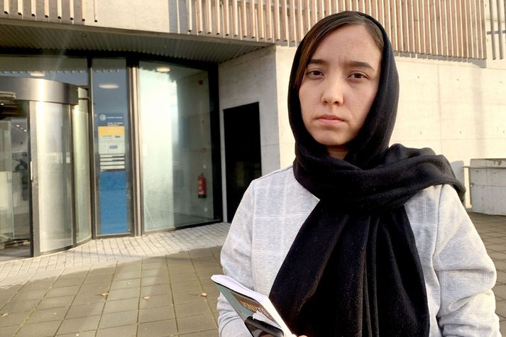 Zeba Sultani flúði Afganistan ásamt eiginmanni sínum þegar Talibanar tóku stjórnina í Kabúl í ágúst. kornungur sonur þeirra varð eftir hjá fjölskyldu hennar, en þau vonast til þess að fá hann til sín bráðlega.