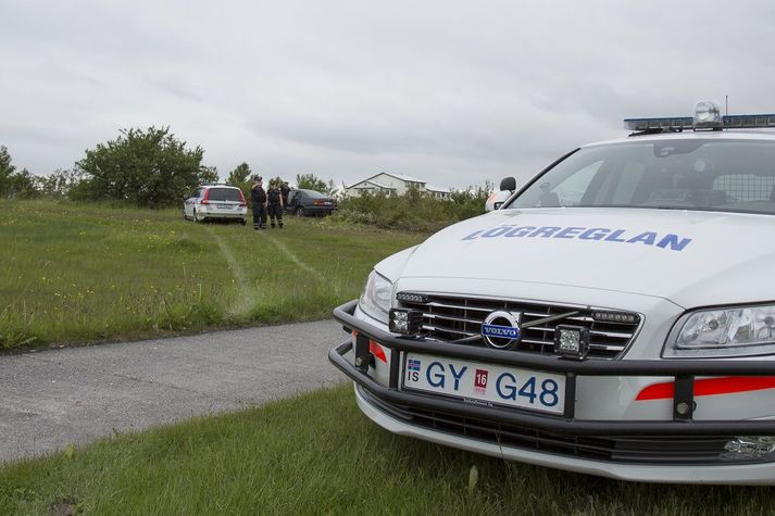 Maðurinn festi bílinn í brekkunni við Veðurstofu Íslands. 