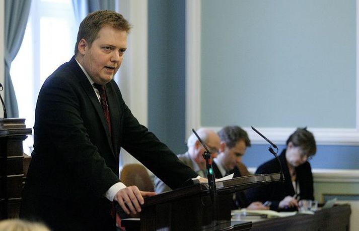 Sigmundur Davíð Formaður Framsóknarflokksins hefði viljað sjá meiri upplýsingar um útfærslu niðurgreiðslu vaxtakostnaðar. Fréttablaðið/Pjetur