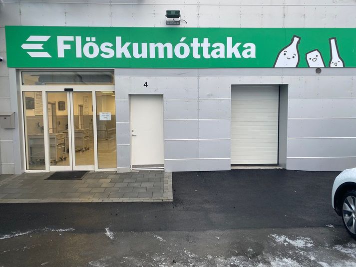 Nýja flöskumóttakan við Köllunarklettsveg í Reykjavík. 