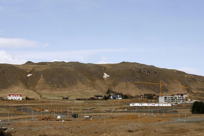 Frá helgafellslandi Götur malbikaðar og staurar risnir, en fátt um nýbyggingar enn sem komið er. Margar lóðir á svæðinu, og raunar víðar á höfuðborgarsvæðinu hafa verið seldar, en núna er salan dræm.
Markaðurinn/Pjetur