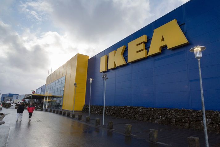 Starfsfólk IKEA mun tryggja að ekki séu fleiri en hundrað manns í hverju hólfi á hverjum tíma.