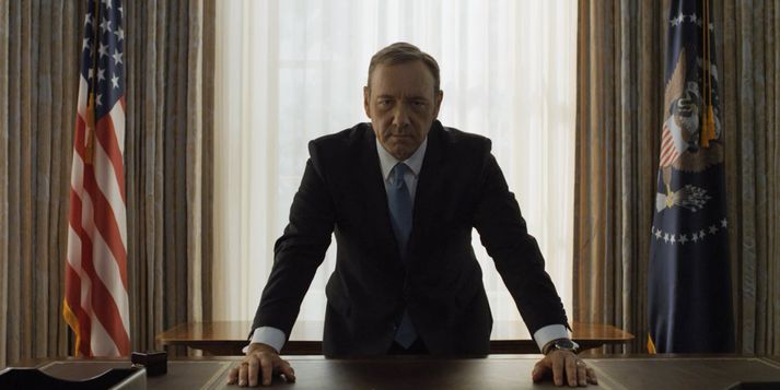 Francis Joseph Underwood, leikinn af Kevin Spacey. Frank er PlayStation 4-maður.