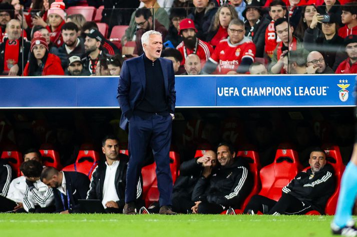 José Mourinho hefur verið að sækja góð úrslit upp á síðkastið. Hér er hann á hliðarlínunni í leik kvöldsins.