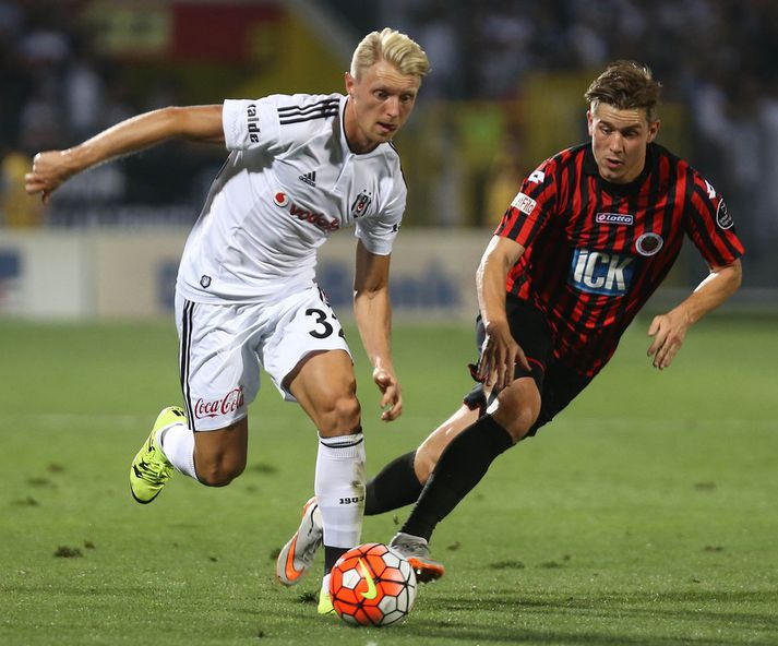 Ólafur Ingi í umræddum leik gegn Besiktas. Hér er hann í baráttu við Þjóðverjann Andreas Beck.