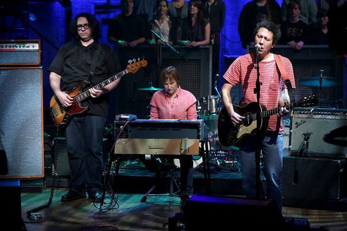 Yo La Tengo kemur fram í Hörpu í kvöld í tengslum við Airwaves. Hljómsveitin hefur verið starfrækt frá árinu 1984.