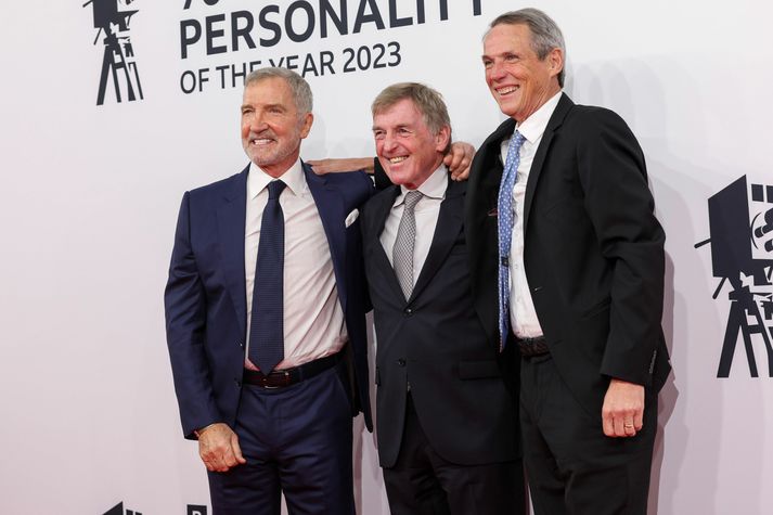 Alan Hansen með tveimur öðrum Liverpool goðsögnum eða þeim Kenny Dalglish og Graeme Souness.