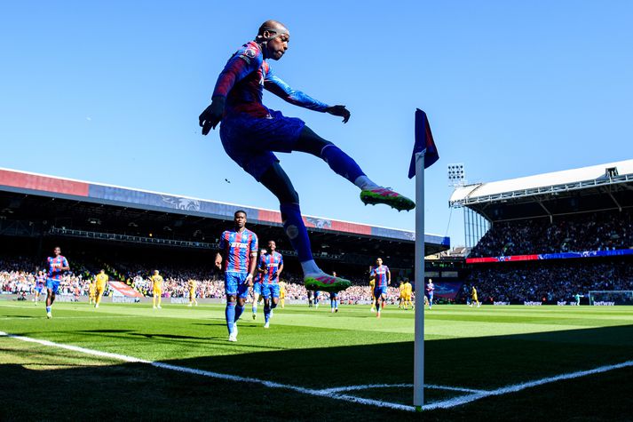 Jean-Philippe Mateta fagnar hér marki sínu í sigri Crystal Palace í dag.